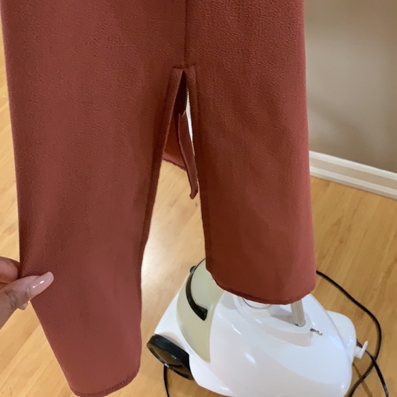 Woman’s size Xs reddish pink sleeveless blouse. - Picture 5 of 6